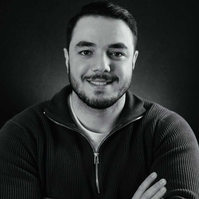 team-image
